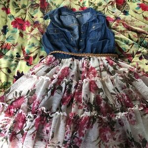 Adorable denim flower dress!